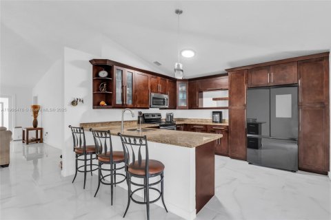 Casa en venta en Cutler Bay, Florida, 3 dormitorios, 128.3 m2 № 2016264 - foto 15