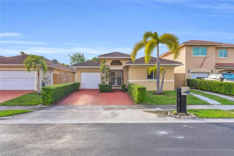 Casa en Cutler Bay, Florida 3 dormitorios, 128.3 m2 № 2016264