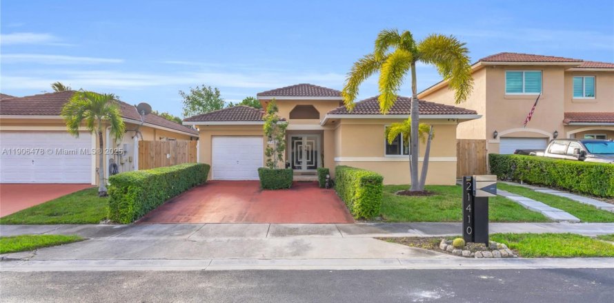 Casa en Cutler Bay, Florida 3 dormitorios, 128.3 m2 № 2016264