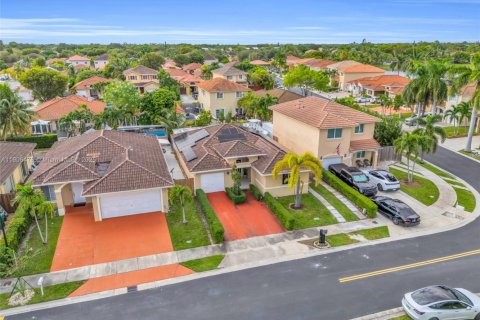 Casa en venta en Cutler Bay, Florida, 3 dormitorios, 128.3 m2 № 2016264 - foto 4