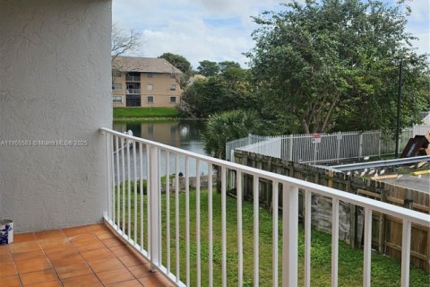 Condominio en alquiler en Miami, Florida, 3 dormitorios, 104.98 m2 № 1977506 - foto 6