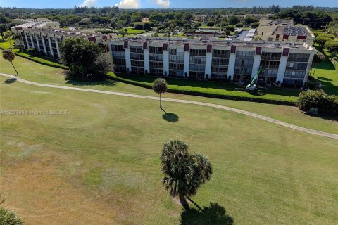 Купить кондоминиум в Бока-Ратон, Флорида 2 спальни, 120.77м2, № 1975403 - фото 18