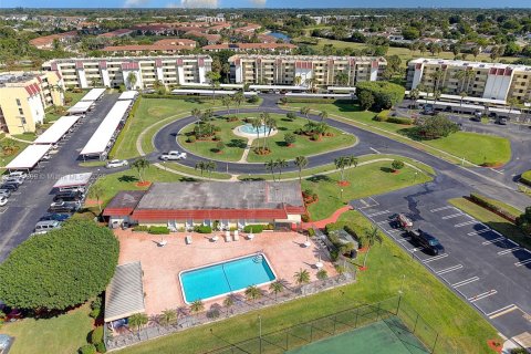 Купить кондоминиум в Бока-Ратон, Флорида 2 спальни, 120.77м2, № 1975403 - фото 15