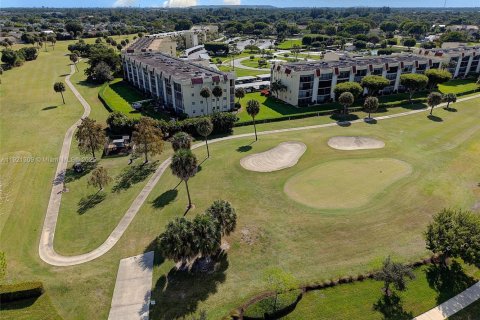 Купить кондоминиум в Бока-Ратон, Флорида 2 спальни, 120.77м2, № 1975403 - фото 17
