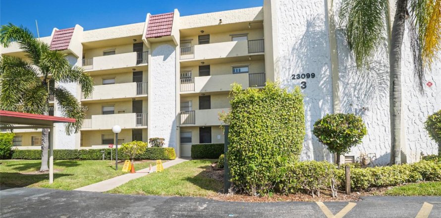 Кондоминиум с 2 спальнями в Бока-Ратон, Флорида № 1975403