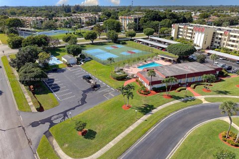 Купить кондоминиум в Бока-Ратон, Флорида 2 спальни, 120.77м2, № 1975403 - фото 20