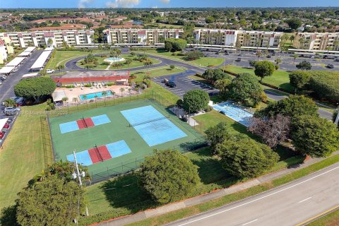 Купить кондоминиум в Бока-Ратон, Флорида 2 спальни, 120.77м2, № 1975403 - фото 13