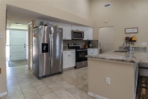 House in Hudson, Florida 3 bedrooms, 166.48 sq.m. № 1523065 - photo 7
