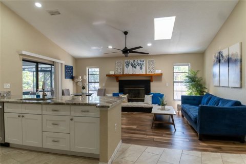 House in Hudson, Florida 3 bedrooms, 166.48 sq.m. № 1523065 - photo 8