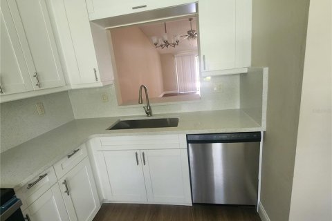 Casa en venta en Oldsmar, Florida, 2 dormitorios, 83.61 m2 № 1786180 - foto 10