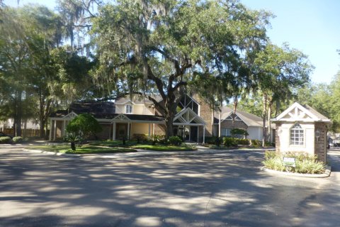 Condominio en venta en Gainesville, Florida, 3 dormitorios, 155.05 m2 № 834551 - foto 1