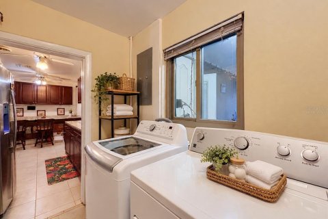 Villa ou maison à vendre à Orlando, Floride: 4 chambres, 153.2 m2 № 2429259 - photo 4