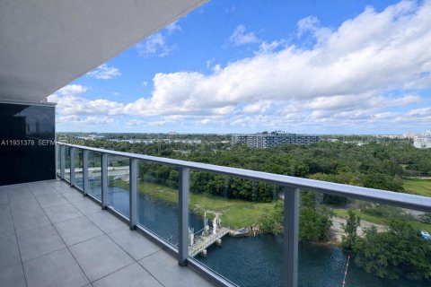 Condo in North Miami Beach, Florida, 1 bedroom  № 1991064 - photo 15