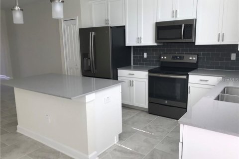 Touwnhouse à louer à Orlando, Floride: 4 chambres, 180.69 m2 № 2388362 - photo 5