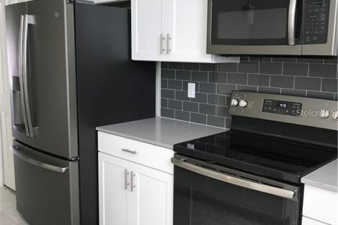 Touwnhouse à louer à Orlando, Floride: 4 chambres, 180.69 m2 № 2388362 - photo 4