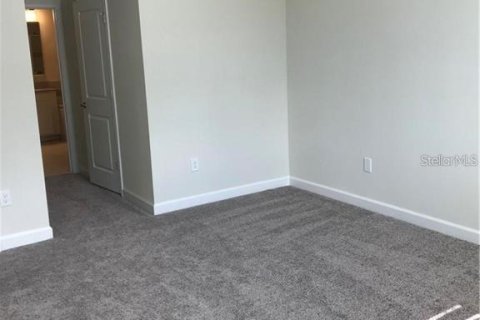 Touwnhouse à louer à Orlando, Floride: 4 chambres, 180.69 m2 № 2388362 - photo 11