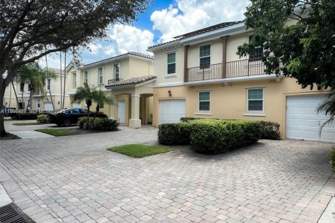 Townhouse in Palm Beach Gardens, Florida 3 bedrooms, 145.86 sq.m. № 2059560