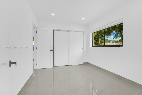 Купить виллу или дом в Майами, Флорида 5 спален, 195.84м2, № 1989940 - фото 27