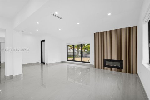 Купить виллу или дом в Майами, Флорида 5 спален, 195.84м2, № 1989940 - фото 20