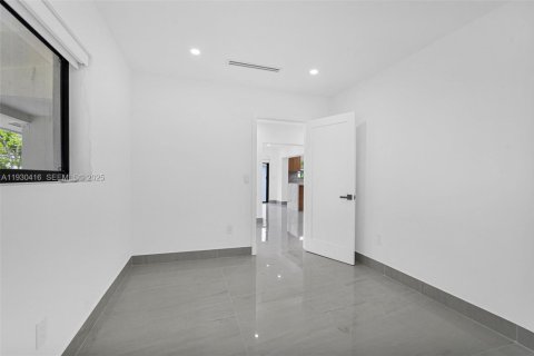 Купить виллу или дом в Майами, Флорида 5 спален, 195.84м2, № 1989940 - фото 29