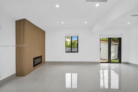 Купить виллу или дом в Майами, Флорида 5 спален, 195.84м2, № 1989940 - фото 24