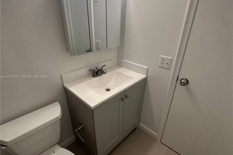 Condominio en venta en Hollywood, Florida, 2 dormitorios, 75.72 m2 № 2044067 - foto 13