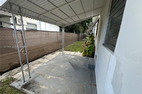 Condominio en venta en Hollywood, Florida, 2 dormitorios, 75.72 m2 № 2044067 - foto 14