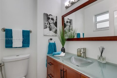 Купить кондоминиум в Халландейл-Бич, Флорида 1 спальня, 72.93м2, № 1958576 - фото 14