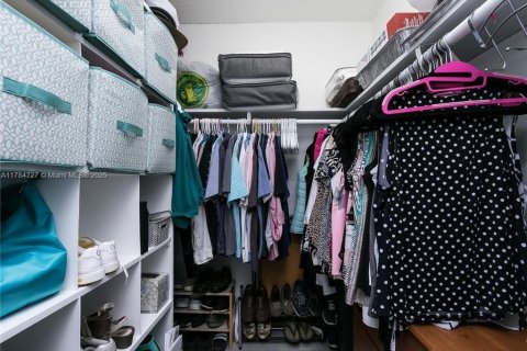 Купить кондоминиум в Халландейл-Бич, Флорида 1 спальня, 72.93м2, № 1958576 - фото 19