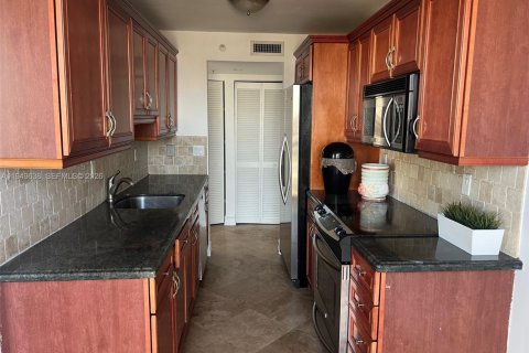 Купить кондоминиум в Майами-Бич, Флорида 2 спальни, 99.41м2, № 2005239 - фото 19