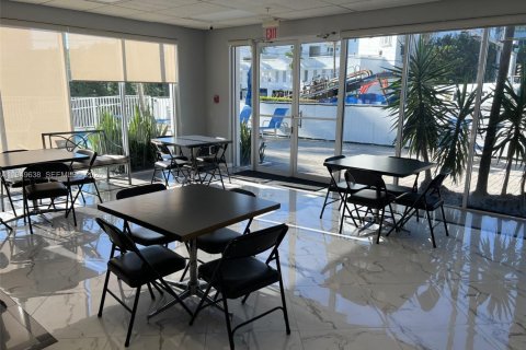 Купить кондоминиум в Майами-Бич, Флорида 2 спальни, 99.41м2, № 2005239 - фото 11