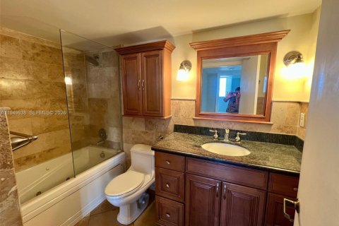 Купить кондоминиум в Майами-Бич, Флорида 2 спальни, 99.41м2, № 2005239 - фото 20