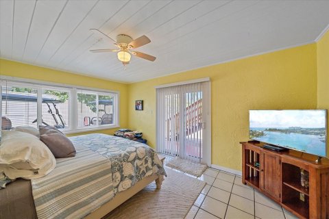 Commercial property in Sarasota, Florida 3 bedrooms, 206.43 sq.m. № 1869850 - photo 13