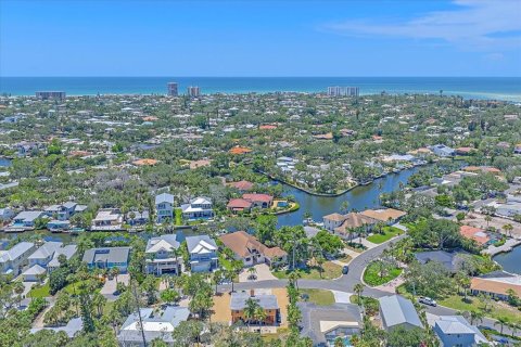 Commercial property in Sarasota, Florida 3 bedrooms, 206.43 sq.m. № 1869850 - photo 3