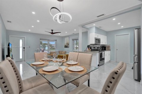 House in Fort Lauderdale, Florida 3 bedrooms, 131.27 sq.m. № 1772372 - photo 13