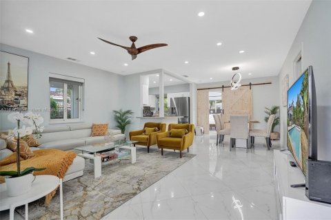 House in Fort Lauderdale, Florida 3 bedrooms, 131.27 sq.m. № 1772372 - photo 6