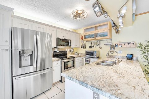 Townhouse in Davie, Florida 3 bedrooms, 153.66 sq.m. № 1735884 - photo 6