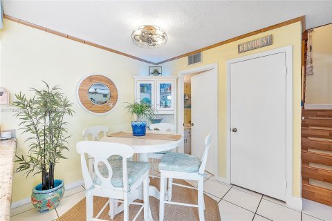 Townhouse in Davie, Florida 3 bedrooms, 153.66 sq.m. № 1735884 - photo 9