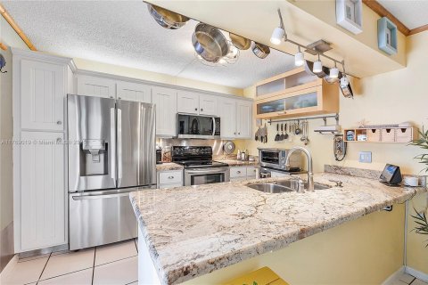 Townhouse in Davie, Florida 3 bedrooms, 153.66 sq.m. № 1735884 - photo 8