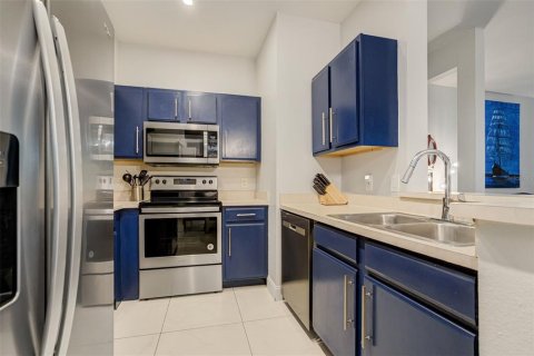 Condo in Clearwater, Florida, 1 bedroom  № 2381332 - photo 4