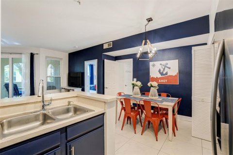Condo in Clearwater, Florida, 1 bedroom  № 2381332 - photo 3