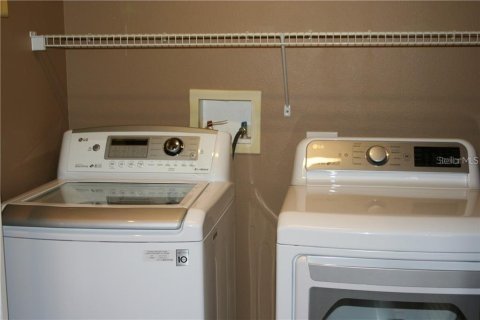 Adosado en alquiler en Orlando, Florida, 3 dormitorios, 183.39 m2 № 1831404 - foto 13