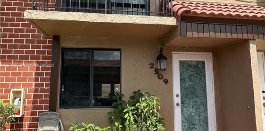 Condo in Miami, Florida, 1 bedroom  № 1925621