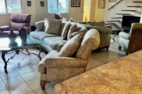 Copropriété à louer à Miami, Floride: 1 chambre, 62.15 m2 № 1925621 - photo 4