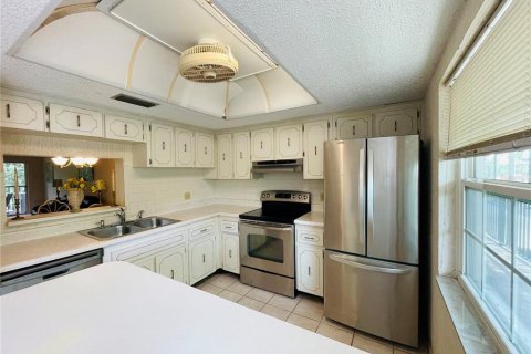 Condo in Dunedin, Florida, 2 bedrooms  № 2207864 - photo 4
