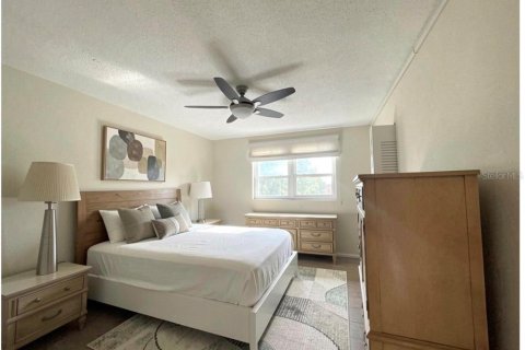 Condo in Dunedin, Florida, 2 bedrooms  № 2207864 - photo 10