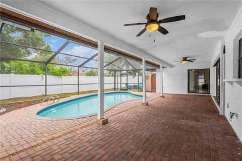 House in Valrico, Florida 4 bedrooms, 211.26 sq.m. № 2396421 - photo 23