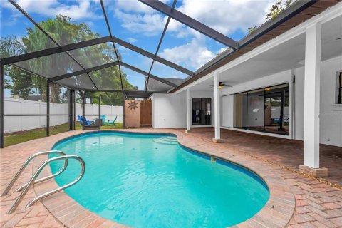 House in Valrico, Florida 4 bedrooms, 211.26 sq.m. № 2396421 - photo 4