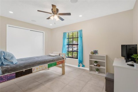 House in Valrico, Florida 4 bedrooms, 211.26 sq.m. № 2396421 - photo 30