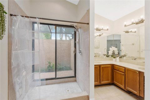 House in Valrico, Florida 4 bedrooms, 211.26 sq.m. № 2396421 - photo 24